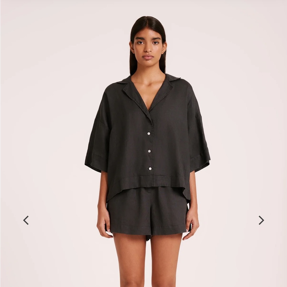 Nude Lucy Linen Shortsleveed Button Down Top